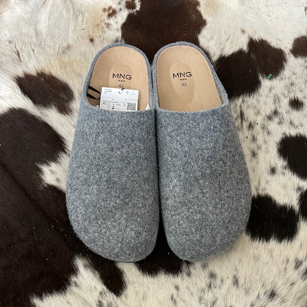 Mango Man gray flannel slippers